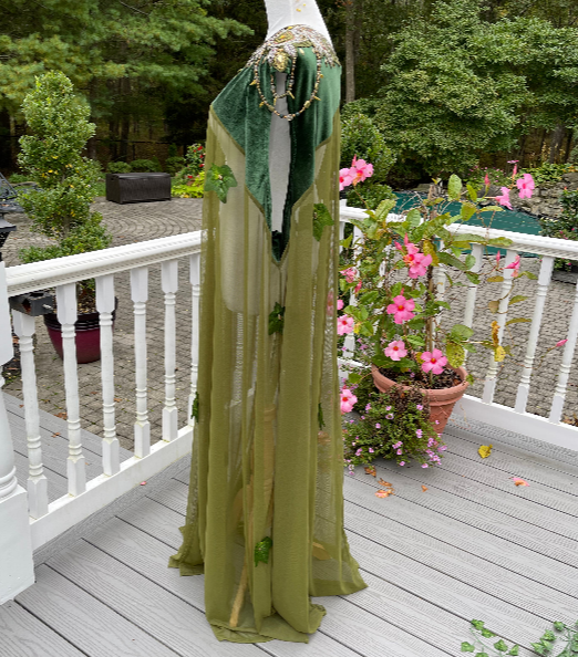 Elven Poison Ivy Mesh Robe with Shoulder Detailing